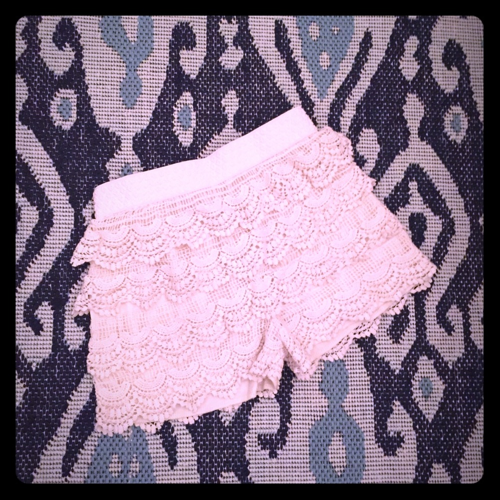 Kids lace shorts